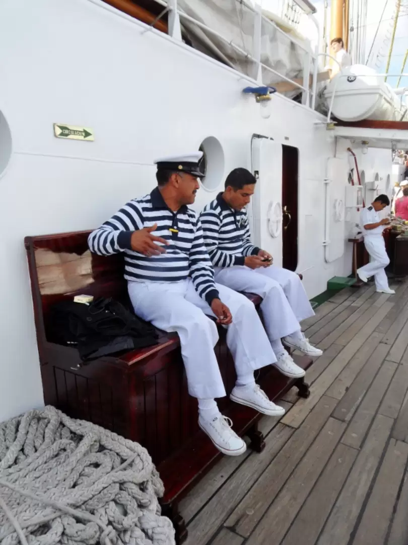 «Cuauhtemoc» 3-х мачтовый барк ВМС Мексики «Cuauhtemoc» 3-х мачтовый барк ВМС Мексики