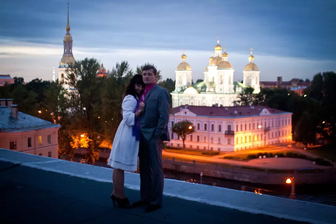 Экскурсии по крышам Санкт-Петербурга, вид с крыши на Никольский Морской собор Экскурсии по крышам Санкт-Петербурга, вид с крыши на Никольский Морской собор