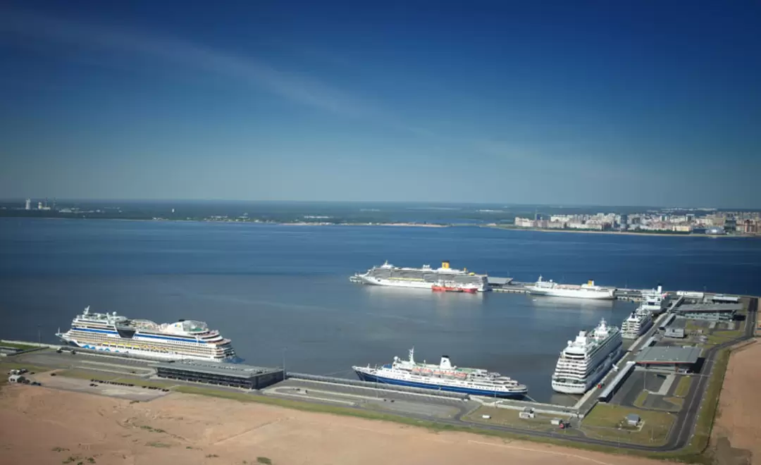 Пассажирский порт «Морской фасад» в Санкт-Петербурге Пассажирский порт «Морской фасад» в Санкт-Петербурге