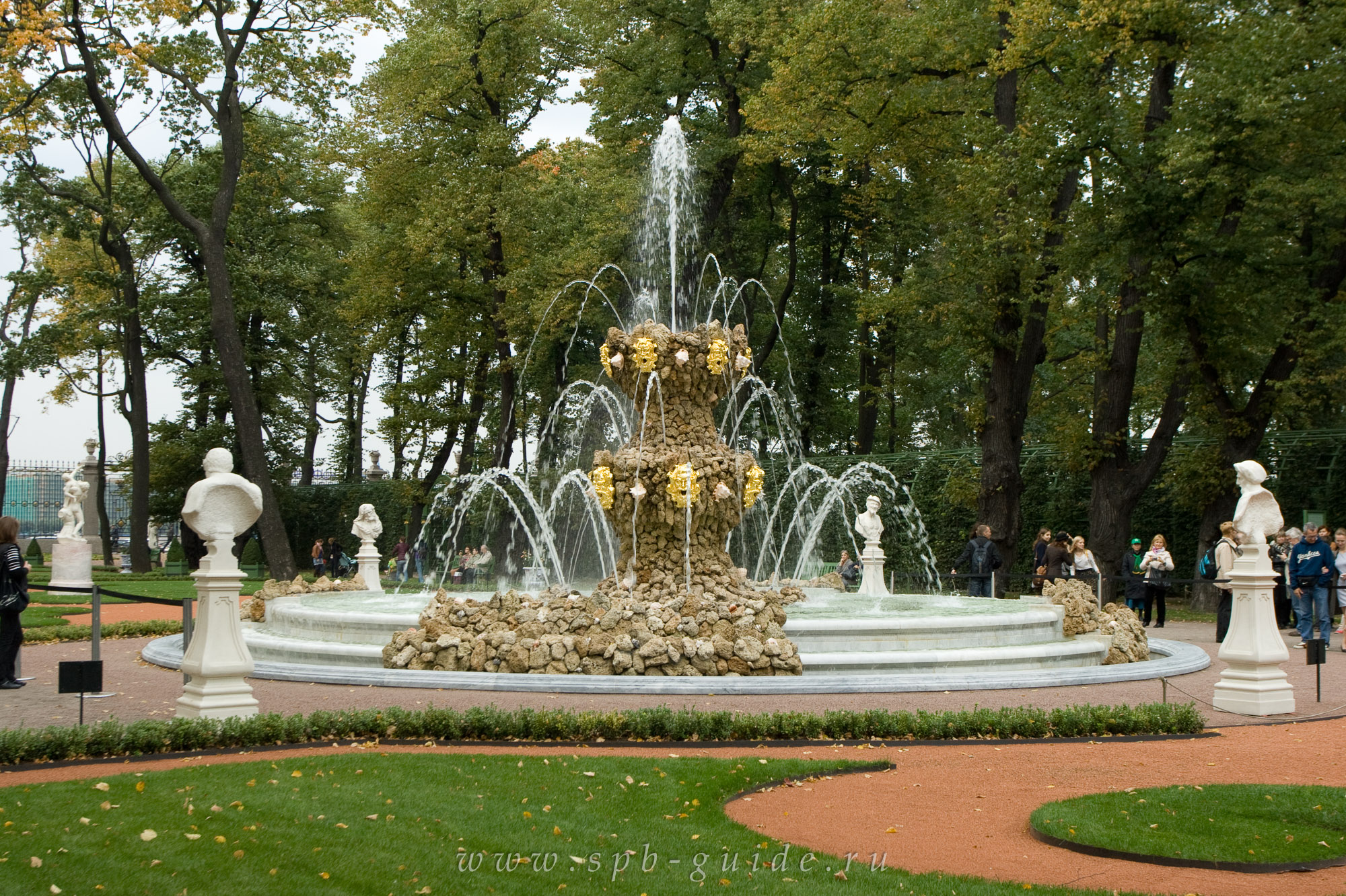 Фонтан «Коронный»
