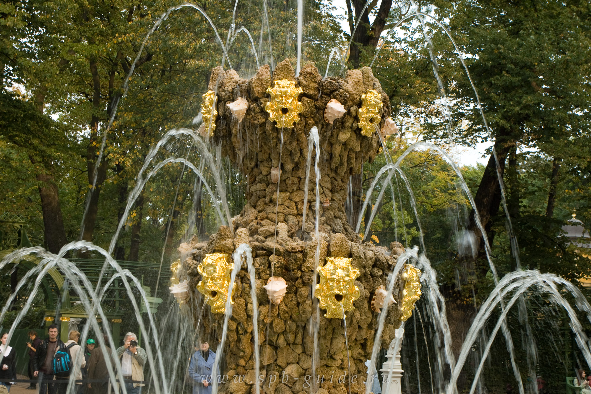 Фонтан «Коронный»