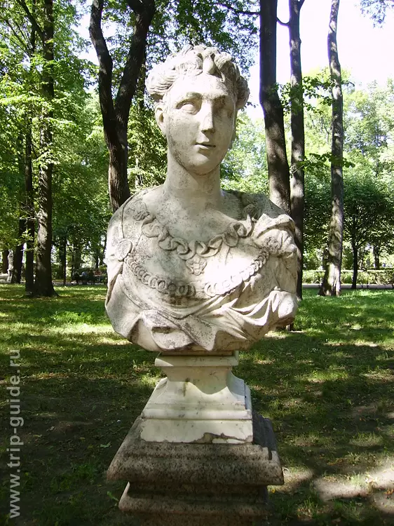 Петрония Прима, жена императора Вителлия. А. Коррадини, Италия, 1717 г. Петрония Прима, жена императора Вителлия. А. Коррадини, Италия, 1717 г.