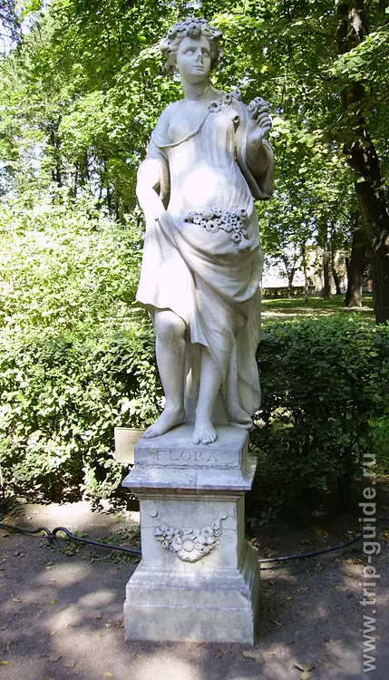 Скульптура Флора. Г. Мейринг, Италия, 1717 г. Скульптура Флора. Г. Мейринг, Италия, 1717 г.