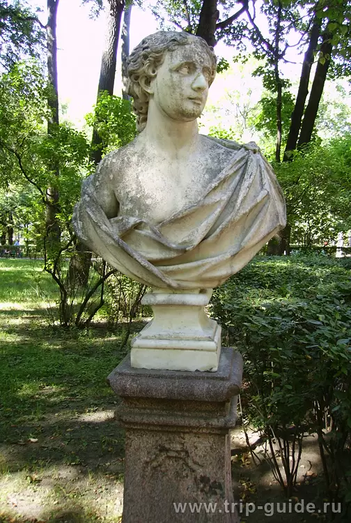 Скульптура Юноши. П. Баратта, Италия, 18 в. Скульптура Юноши. П. Баратта, Италия, 18 в.