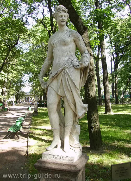 Талия — муза комедии. Дж. и П. Гропелли, Италия, 1719 г. Талия — муза комедии. Дж. и П. Гропелли, Италия, 1719 г.