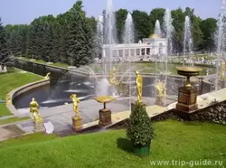 Экскурсия на автобусе в Петергоф Экскурсия на автобусе в Петергоф