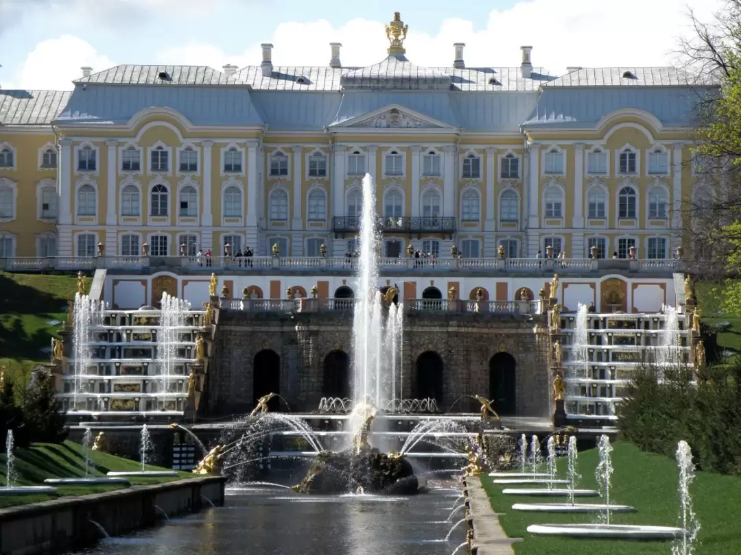 Царский дворец петергоф