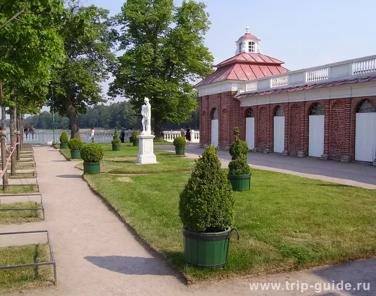 Петергоф, дворец Монплезир Петергоф, дворец Монплезир