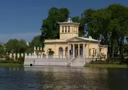 Царицын павильон и остров Царицын павильон и остров