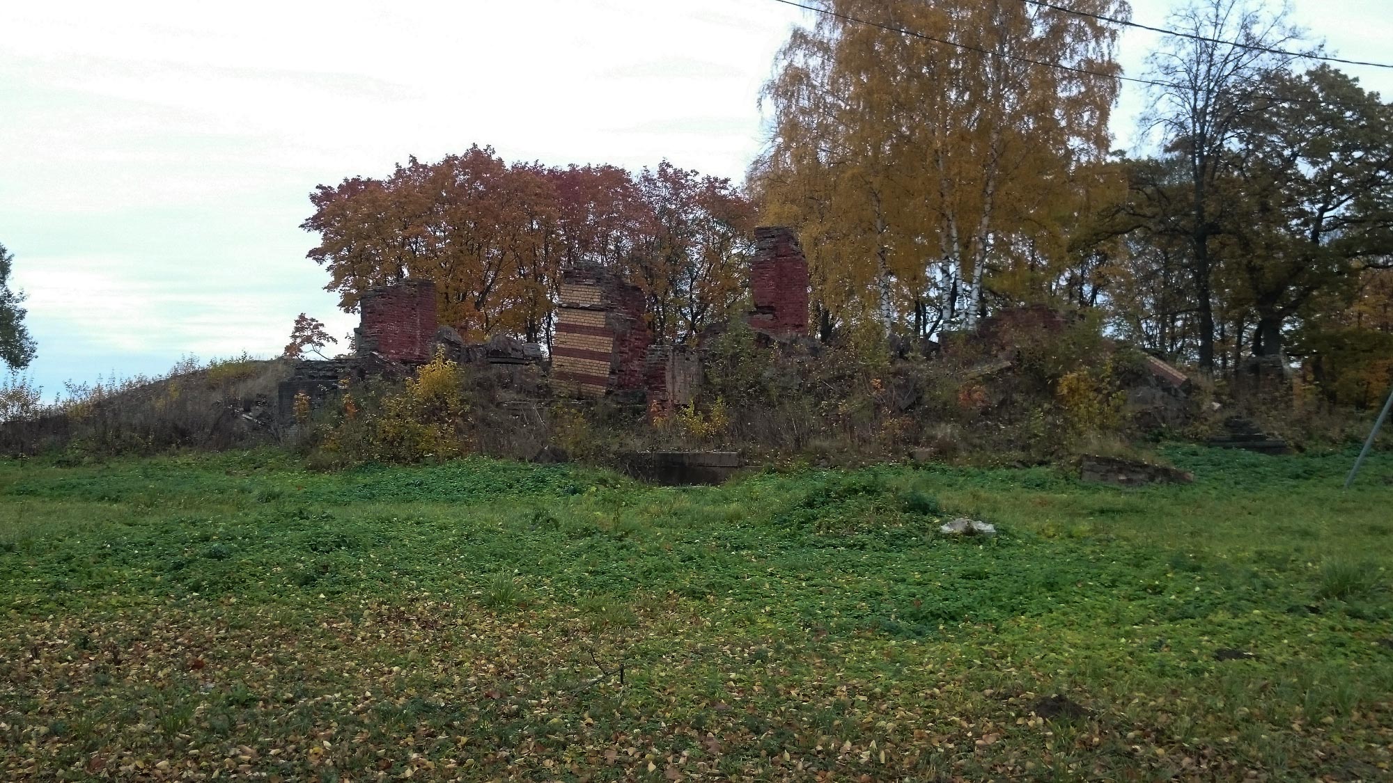 Нижняя дача (Новый дворец) в парке Александрия Нижняя дача (Новый дворец) в парке Александрия
