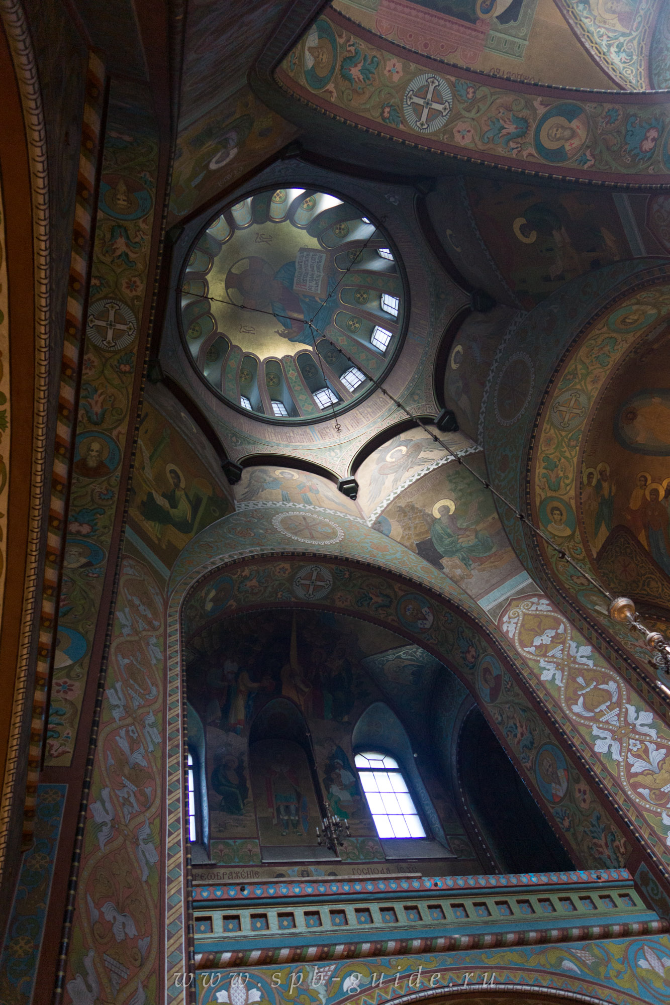 Центральный купол — Собор Петра и Павла в Петергофе Центральный купол — Собор Петра и Павла в Петергофе