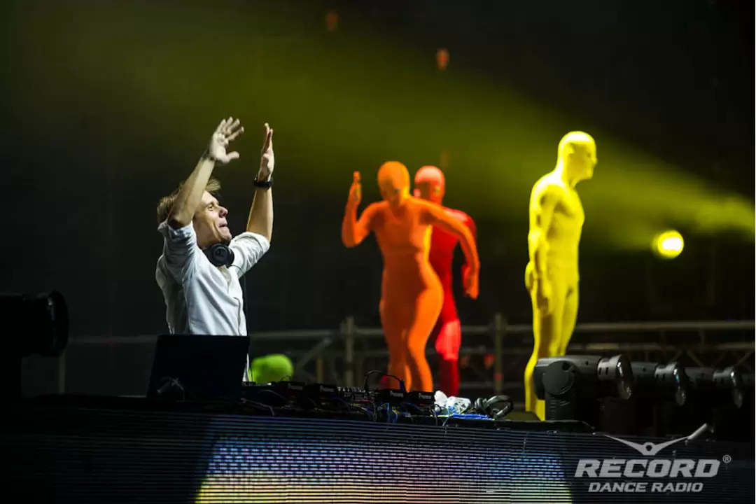 Armin van Burren в СКК Armin van Burren в СКК