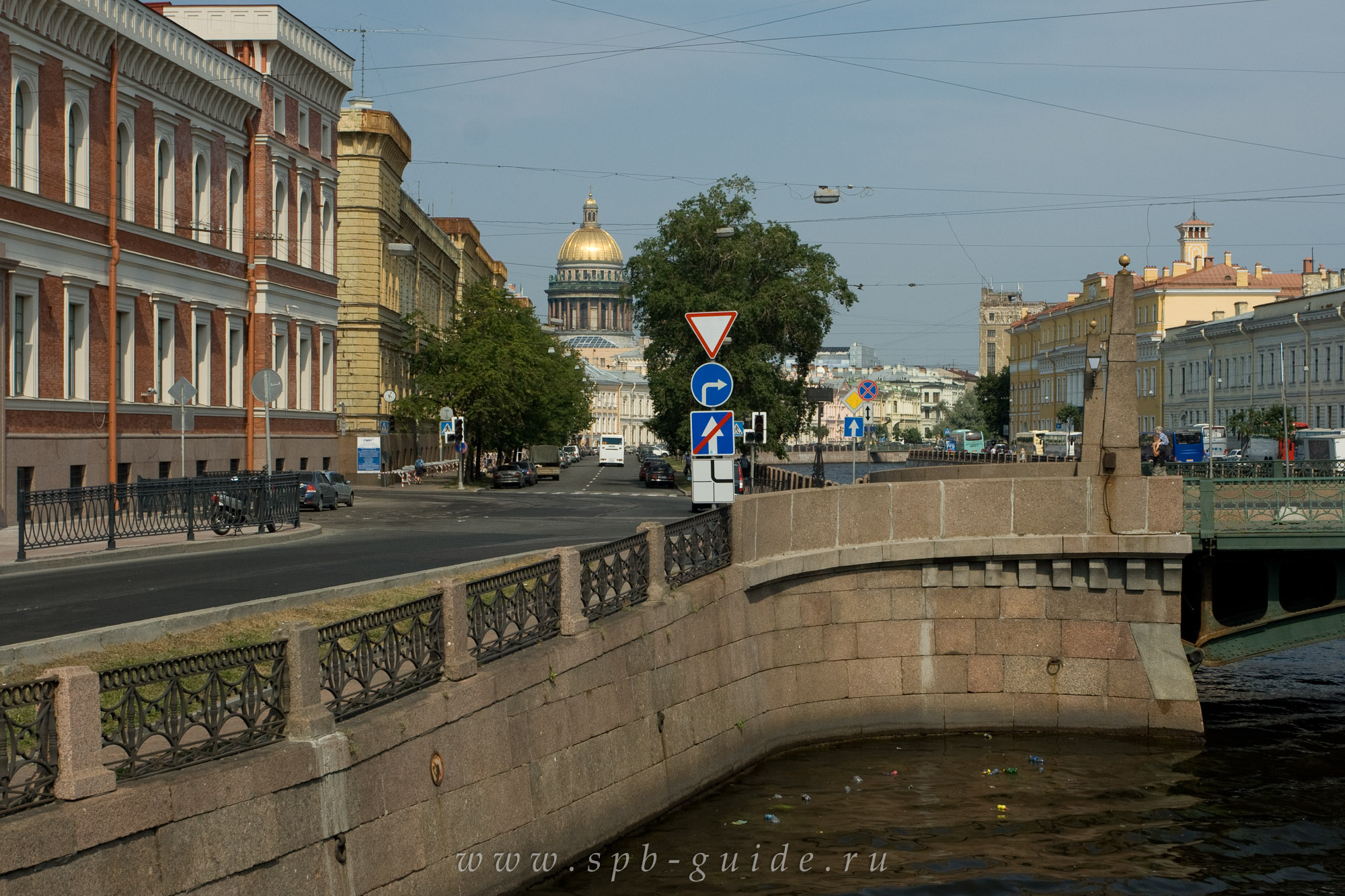 Мост для поцелуев в питере