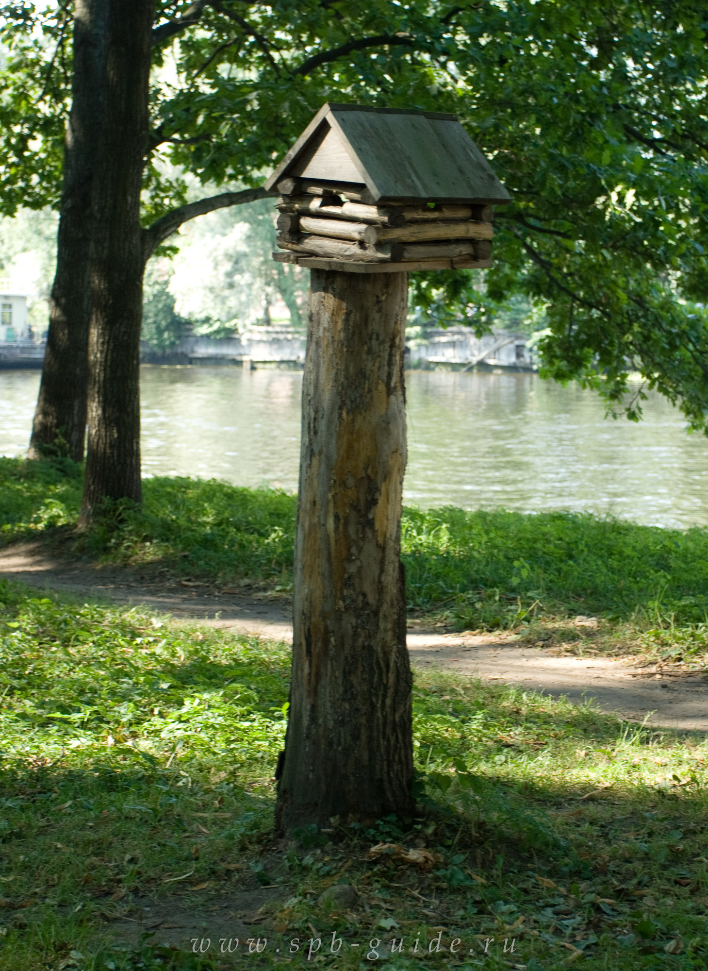 Кормушка для птиц, Елагин остров