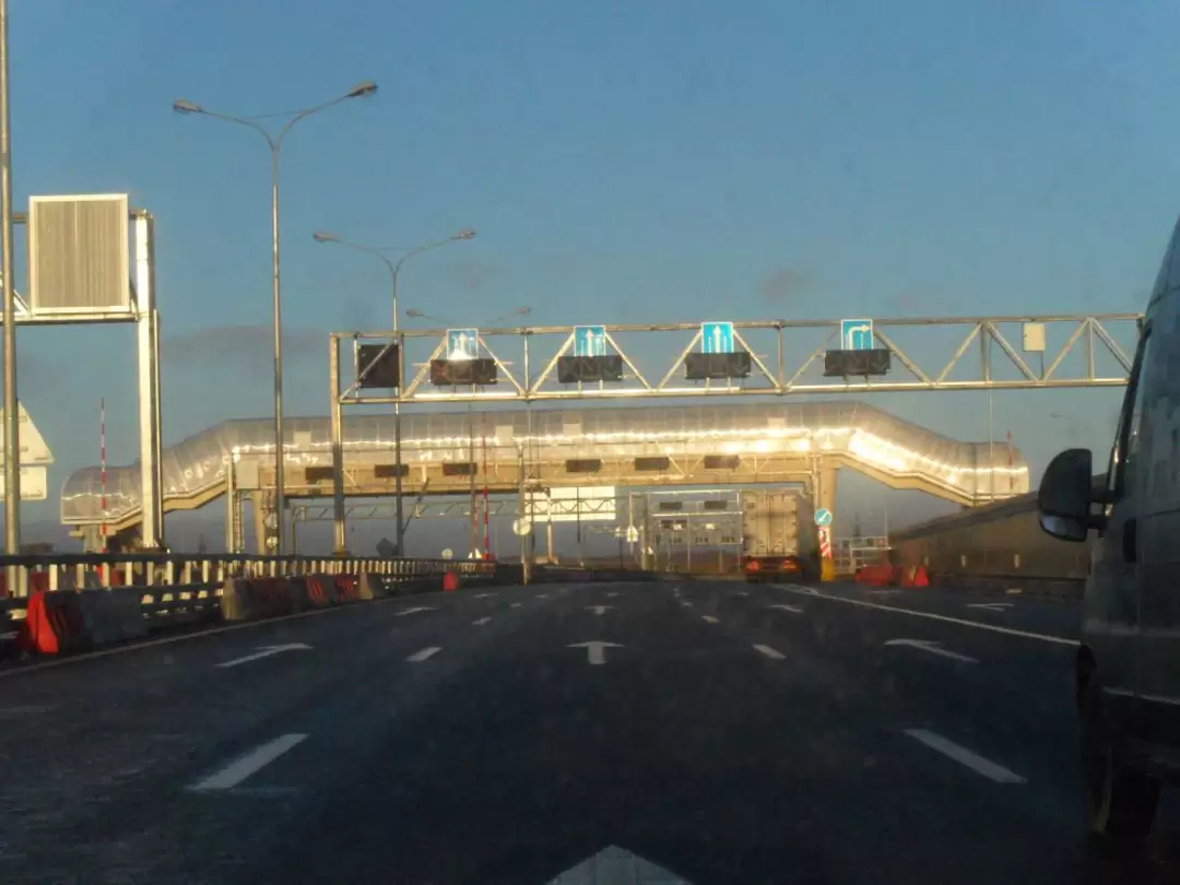 Дамба в Санкт-Петербурге, пешеходный переход