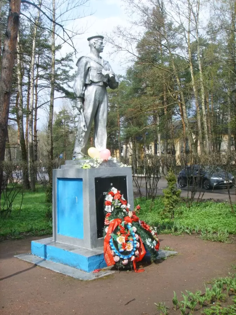 Большая Ижора. Памятник Героическим морякам Балтики Большая Ижора. Памятник Героическим морякам Балтики