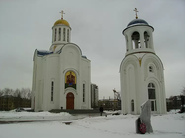 Колокольня церкви Успения Пресвятой Богородицы в Малоохтинском парке Колокольня церкви Успения Пресвятой Богородицы в Малоохтинском парке