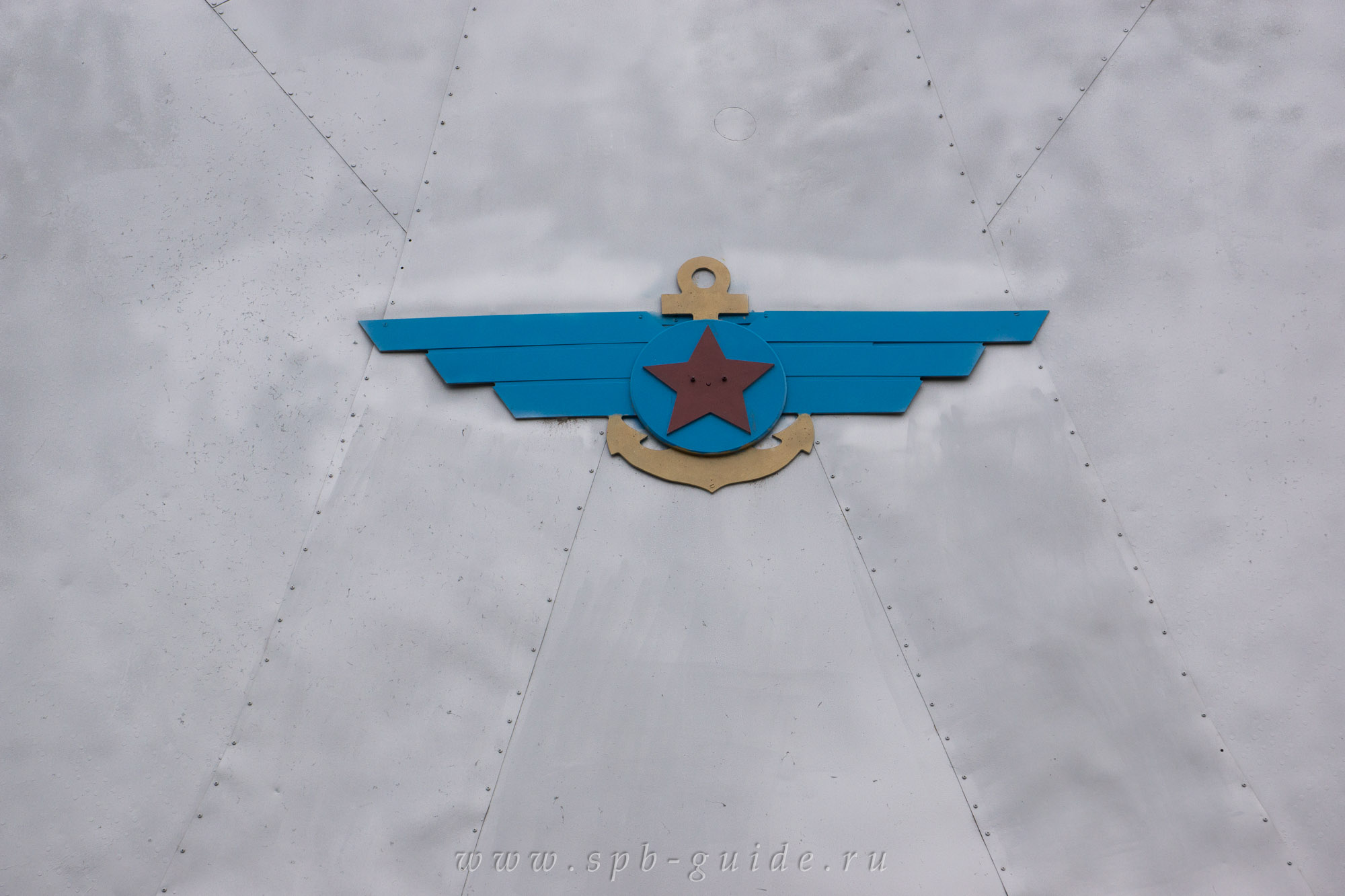 Памятный знак «Балтийские крылья» (6-й км) Памятный знак «Балтийские крылья» (6-й км)