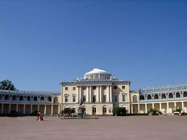 Большой дворец в Павловске Большой дворец в Павловске