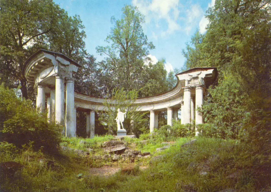 Павловск, колоннада Аполлона