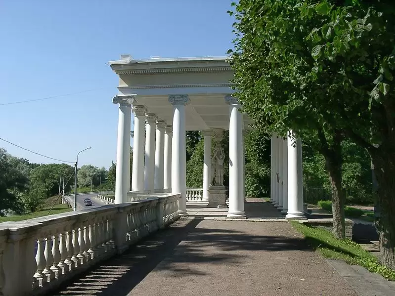 Портик Трёх Граций Портик Трёх Граций