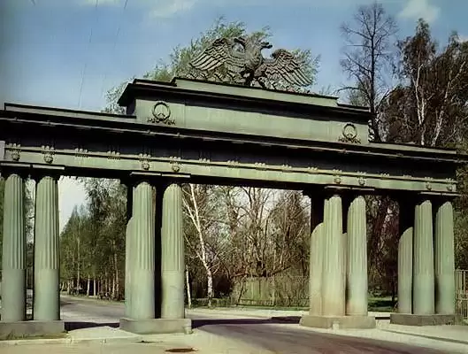 Павловск, Николаевские (Чугунные) ворота Павловск, Николаевские (Чугунные) ворота