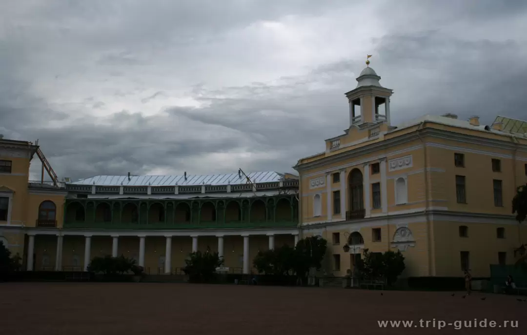Павловский дворец