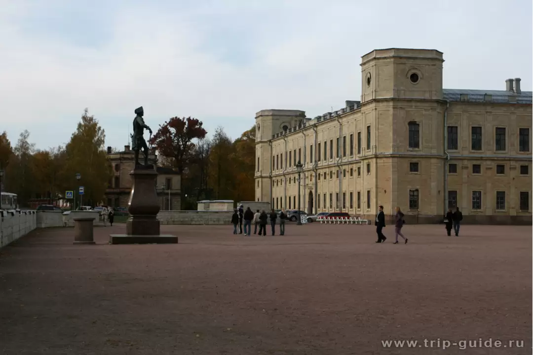 Памятник Павлу I в Гатчине Памятник Павлу I в Гатчине