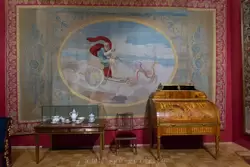 Шпалера в Приёмной императора в Гатчинском дворце
