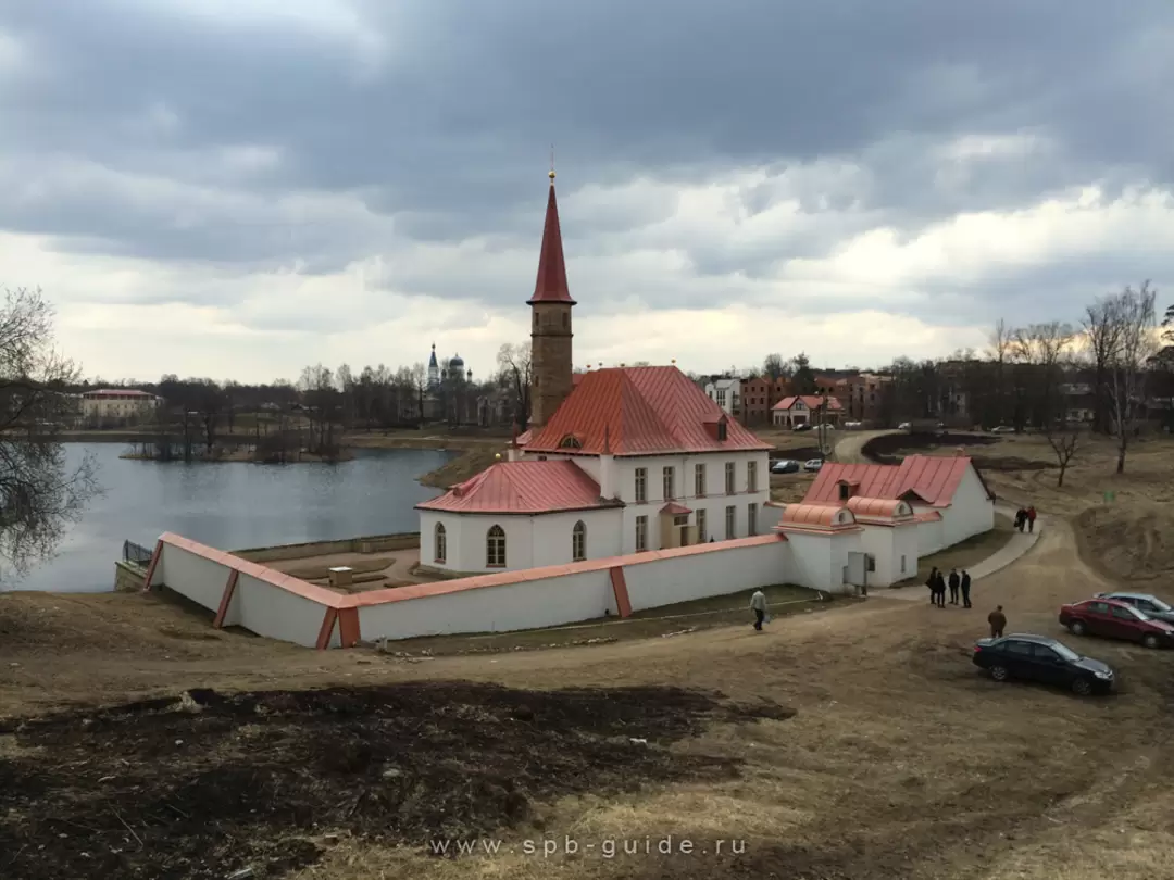 Приоратский дворец в Гатчине