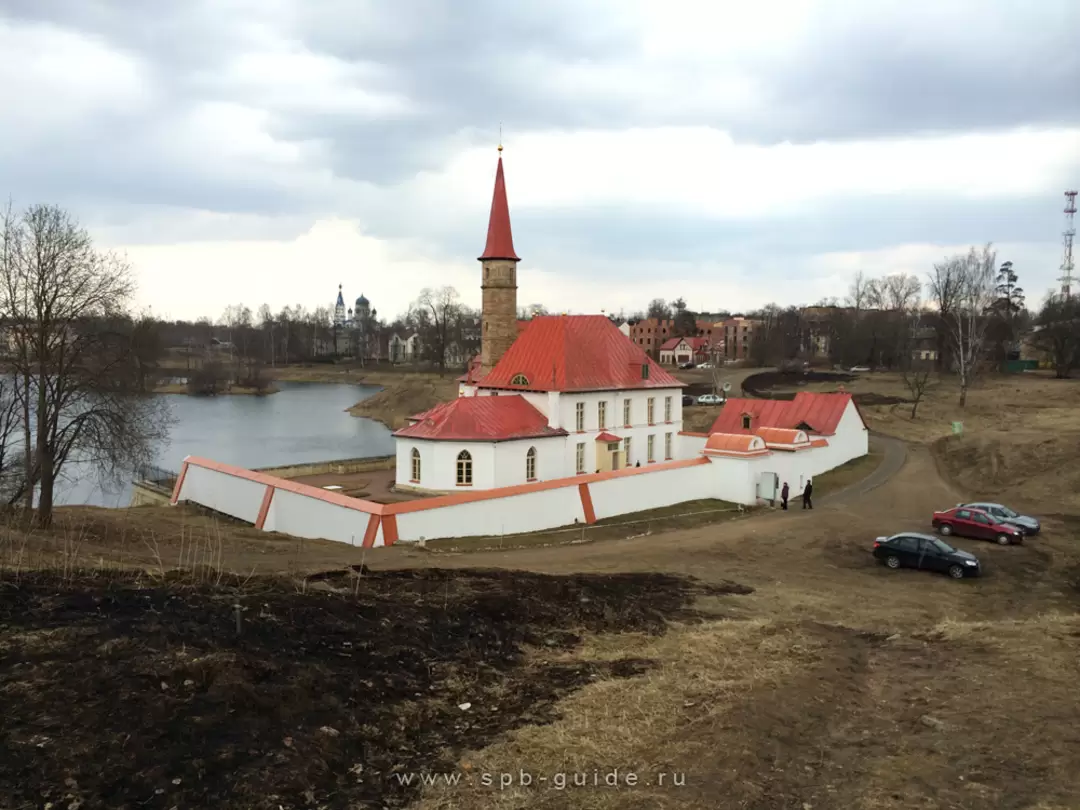 Приоратский дворец в Гатчине