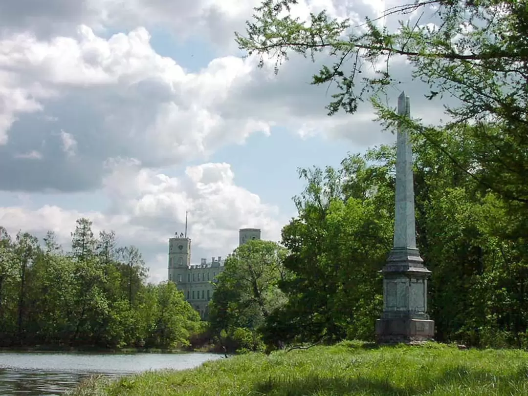 Гатчина, Чесменский обелиск Гатчина, Чесменский обелиск