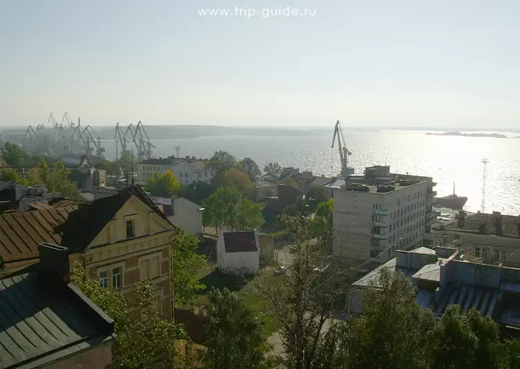 Вид на Выборгский залив с Часовой башни Вид на Выборгский залив с Часовой башни