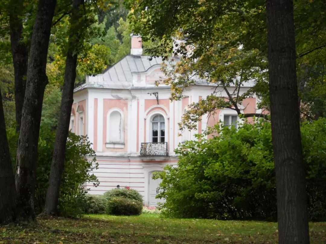 Ораниенбаум дворец петра. Дворец Петра III В Ораниенбауме. Дворец Петра 3 в Ломоносове. Дворец Петра 3 в Ораниенбауме Петерштадт. Дворец Петра 3 в Ораниенбауме интерьеры.