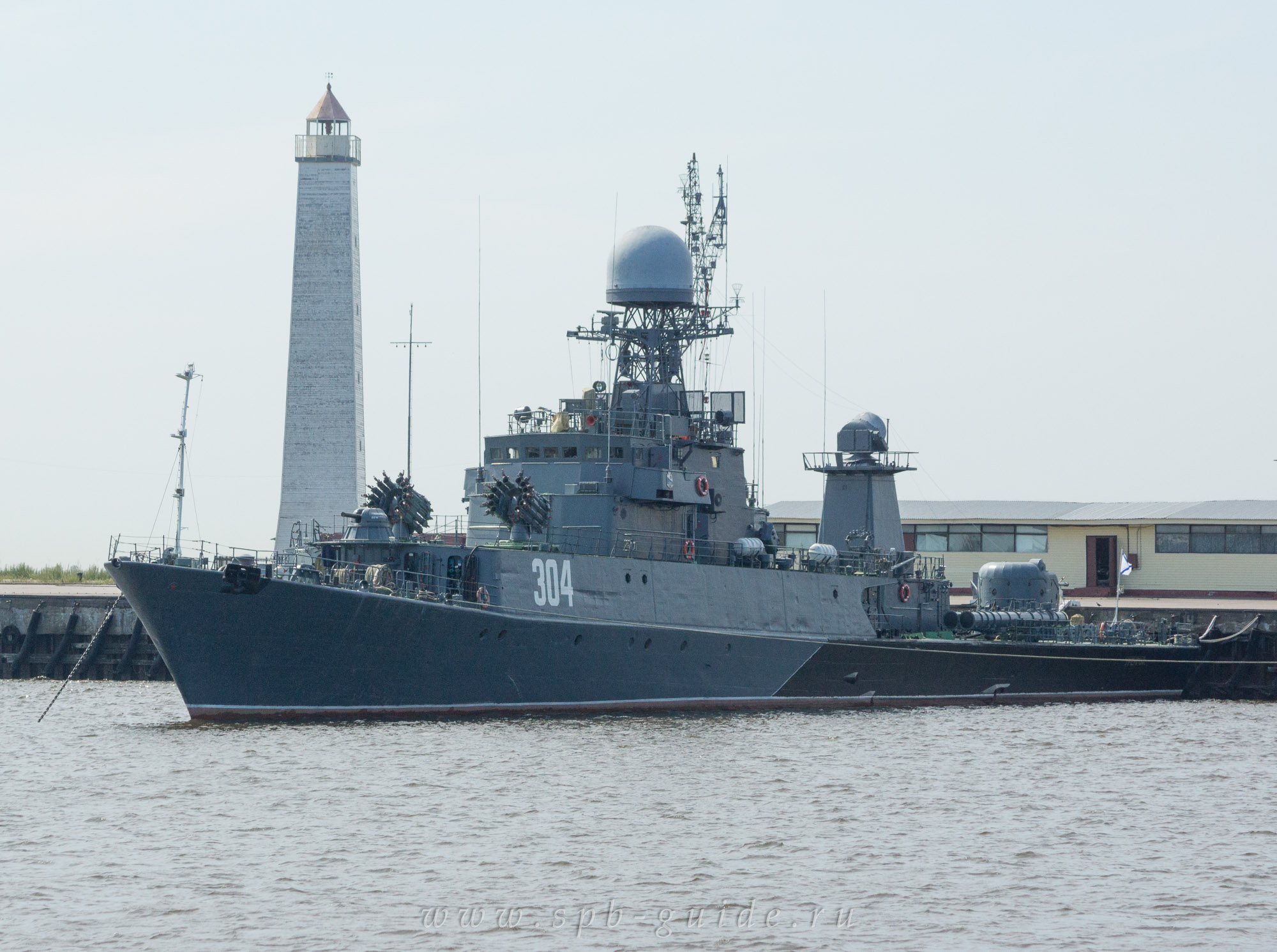 Военные суда в гавани Кронштадта Военные суда в гавани Кронштадта