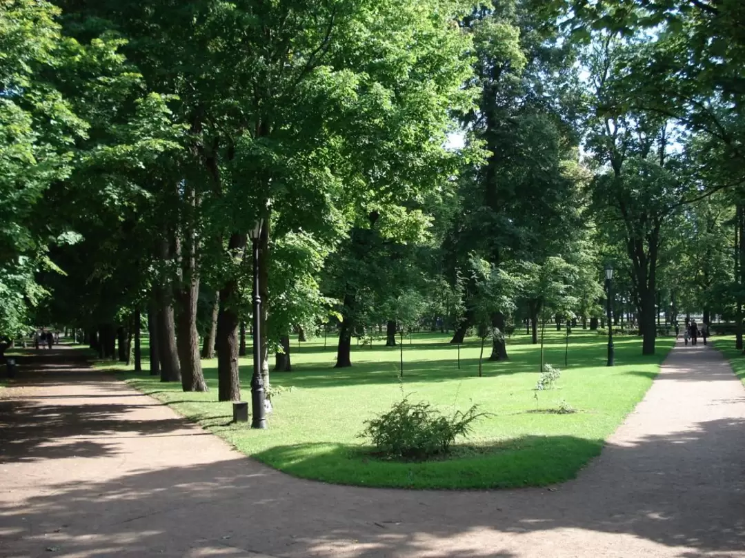 Петровский парк сайт парка. Петровский парк Кронштадт. Петровский парк СПБ. Парк Петра 1 в Кронштадте. Петровский парк Москва.