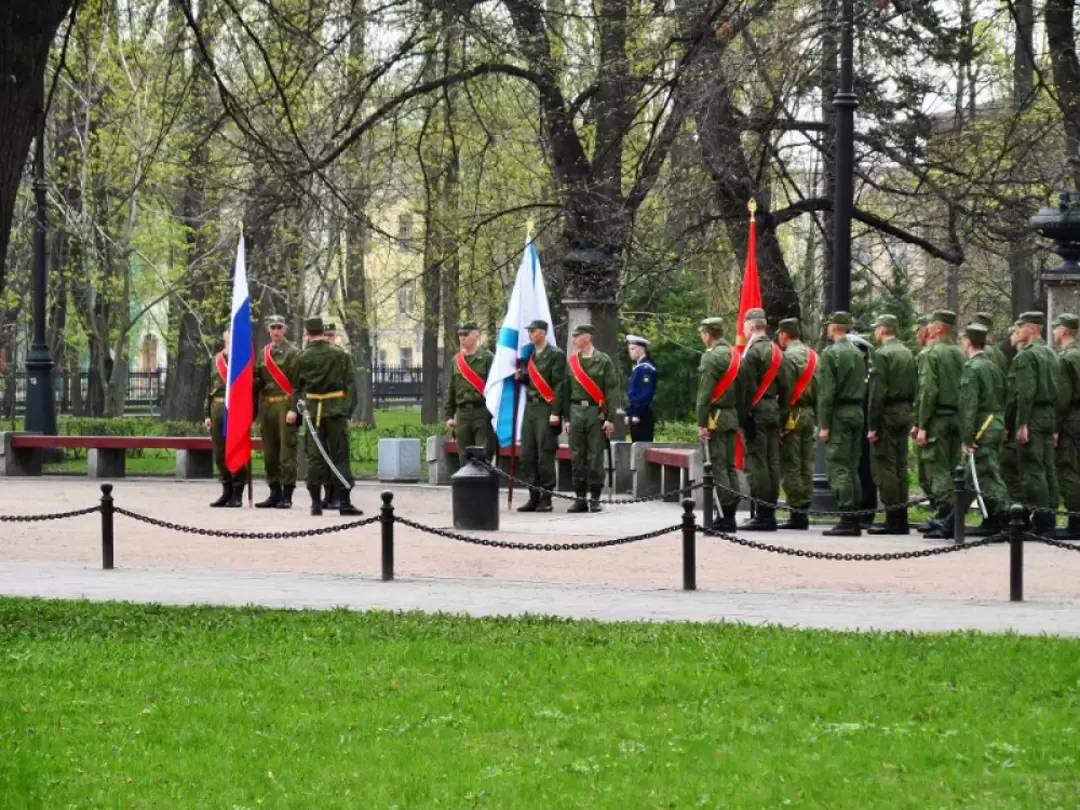 Репетиция празднования 310-летия Балтийского флота в Петровском парке Репетиция празднования 310-летия Балтийского флота в Петровском парке