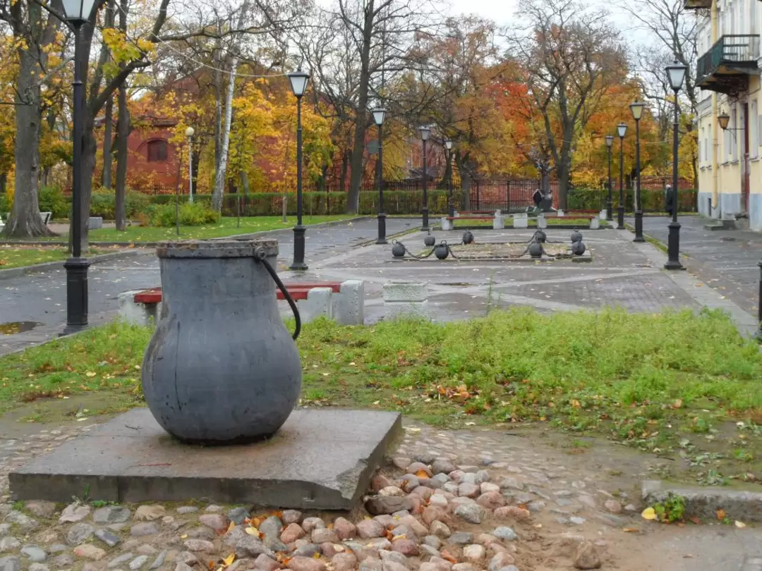 На Безымянном переулке