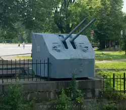 Орудие старшины 1-ой статьи Ивана Тамбасова Орудие старшины 1-ой статьи Ивана Тамбасова