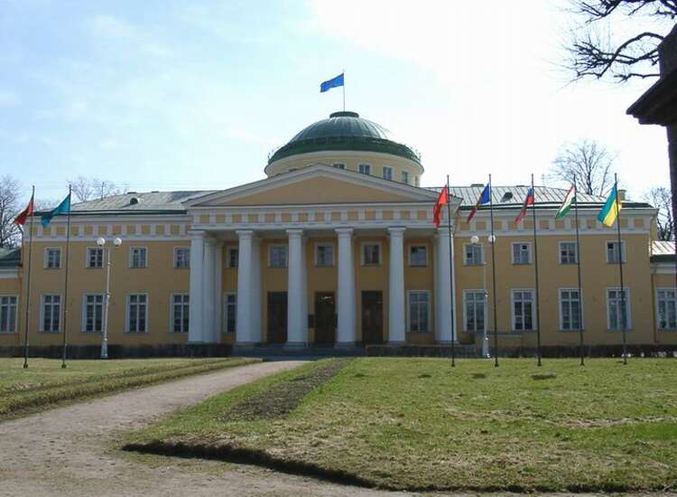 Таврический Дворец В Санкт Петербурге Фото