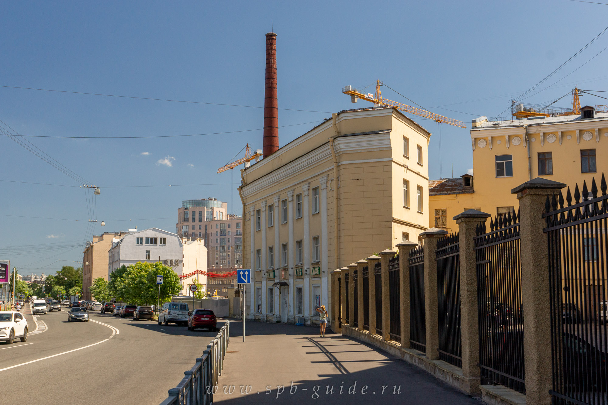 Левашовский проспект и корпуса бывшего хлебозавода «Дарница» Левашовский проспект и корпуса бывшего хлебозавода «Дарница»