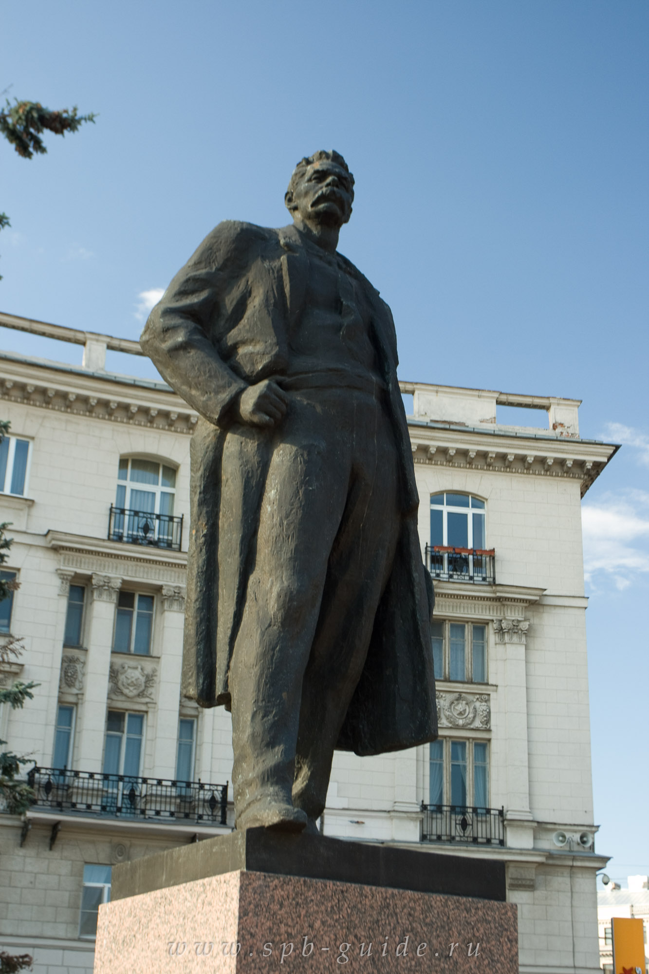Памятник Максиму Горькому в Санкт-Петербурге Памятник Максиму Горькому в Санкт-Петербурге
