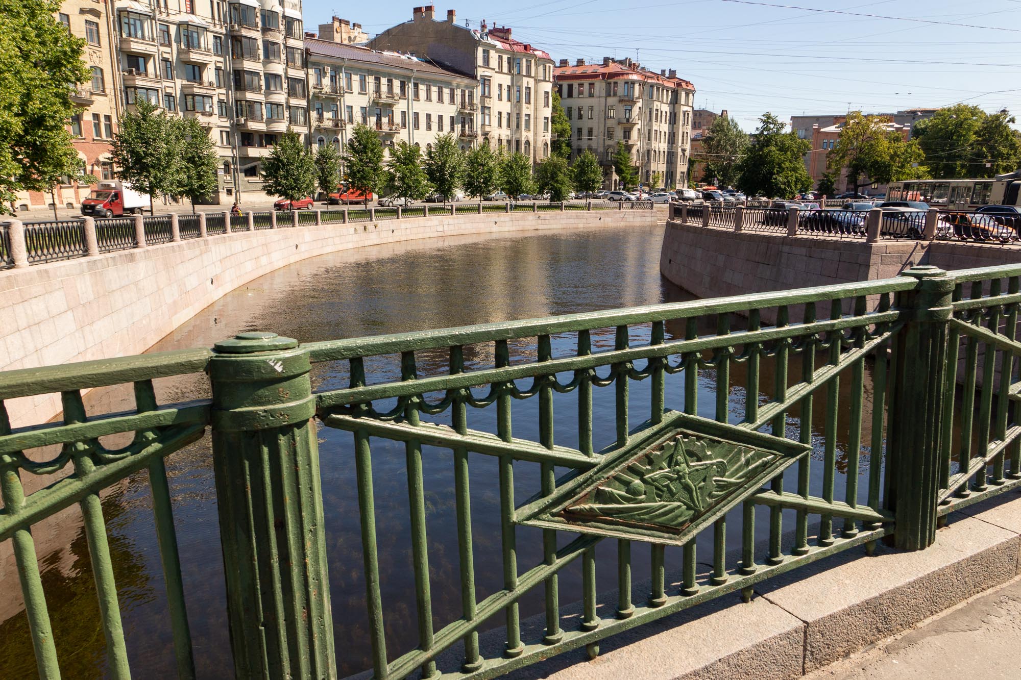Силин мост, вид на реку Карповку Силин мост, вид на реку Карповку