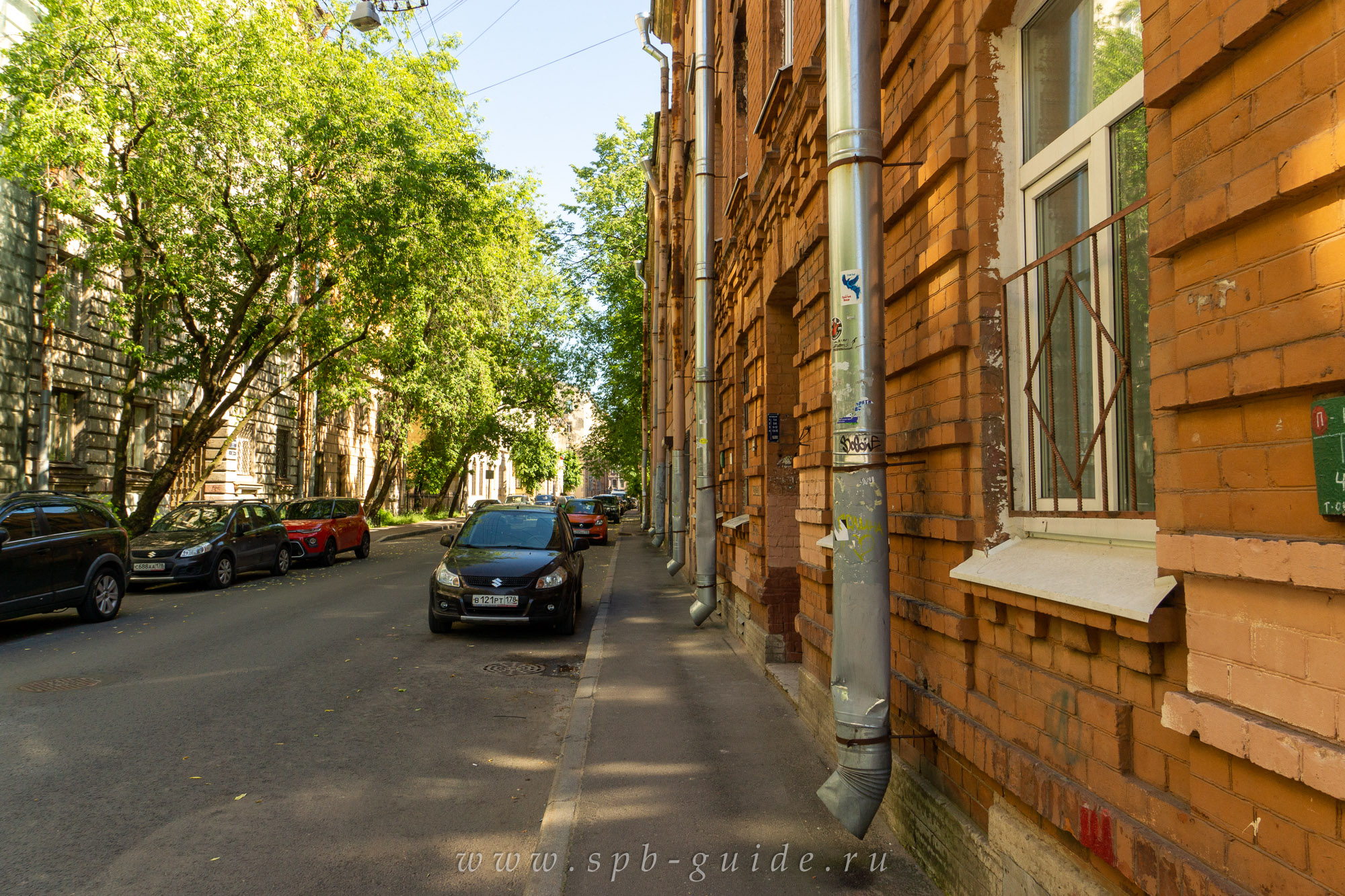 Улица Плуталова в Петербурге Улица Плуталова в Петербурге