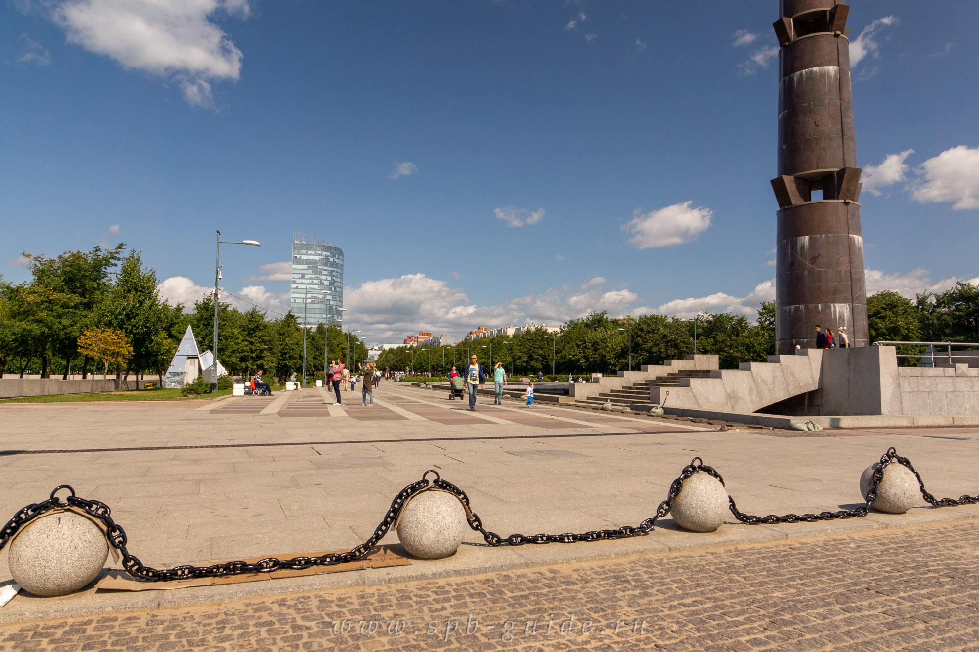 Спб парк 300 летия санкт петербурга. Парке 300-летия Санкт-Петербурга. Парк 300 летия СПБ. Парк трехсотлетия Питер. Парк трехсотлетия набережная.