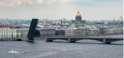 Видовой ресторан «Ла Вю» на крыше отеля «Санкт-Петербург» Видовой ресторан «Ла Вю» на крыше отеля «Санкт-Петербург»