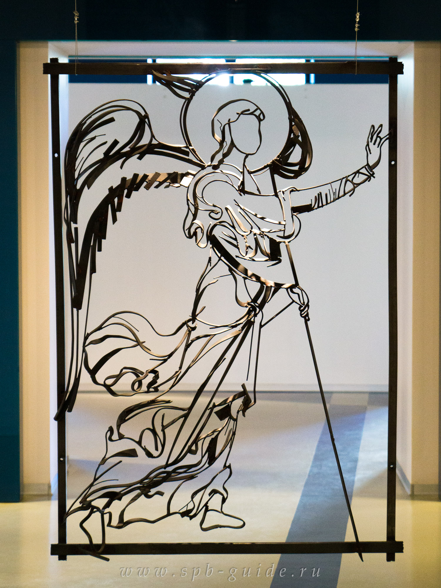 Дмитрий Гутов «Ангел», 2012 г. Дмитрий Гутов «Ангел», 2012 г.