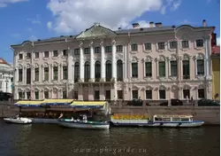 Строгановский дворец Строгановский дворец