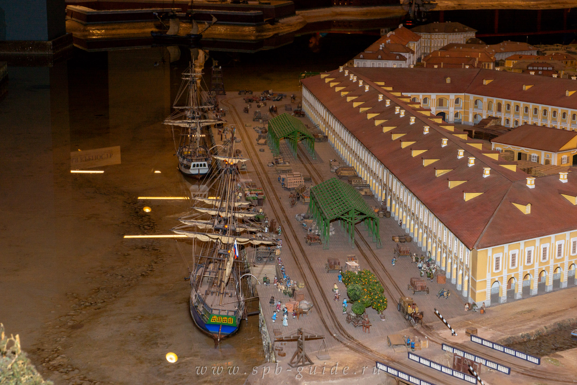 Макет санкт петербурга в миниатюре на адмиралтейской