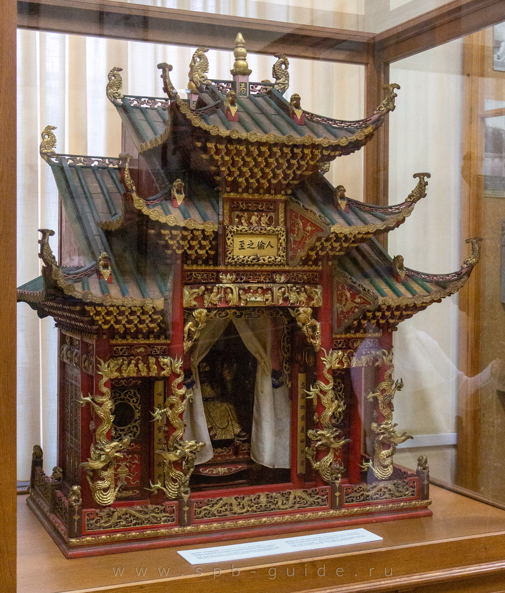 Макет кумирни, Китай Макет кумирни, Китай